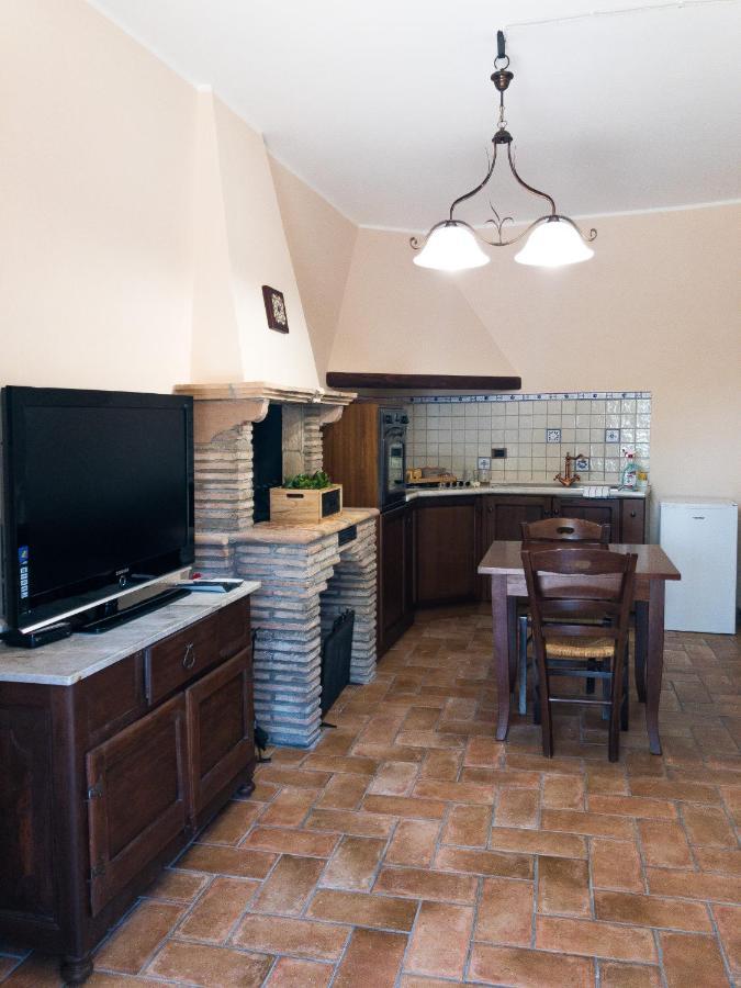 Casa Vacanze La Piazzetta Del Castello Montecalvello Zewnętrze zdjęcie
