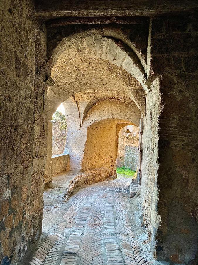 Casa Vacanze La Piazzetta Del Castello Montecalvello Zewnętrze zdjęcie