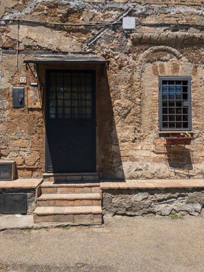 Casa Vacanze La Piazzetta Del Castello Montecalvello Zewnętrze zdjęcie